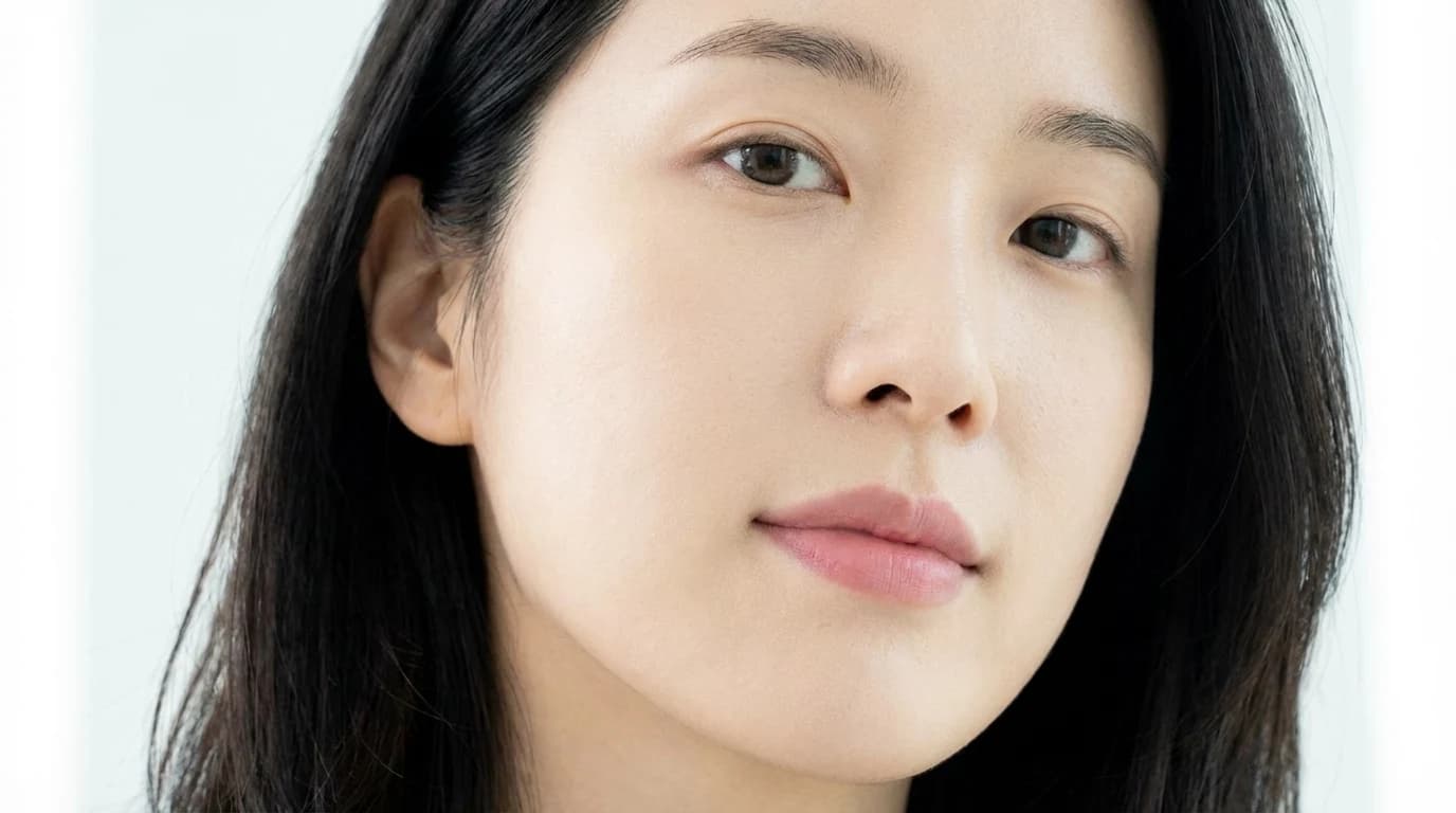 Close-up of thin-layer sweat-proof makeup with a clean summer finish